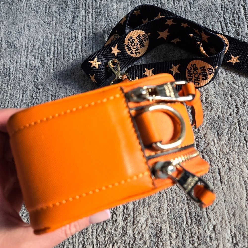 Limited Edition Marc Jacobs and Anna Sui Collab Snapshot Crossbody - Picture 9 of 14